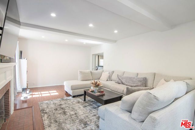 8828 Alcott Street, Los Angeles, CA 90035