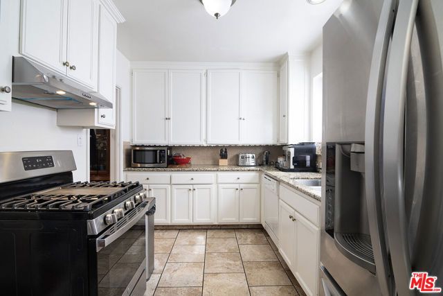 8828 Alcott Street, Los Angeles, CA 90035