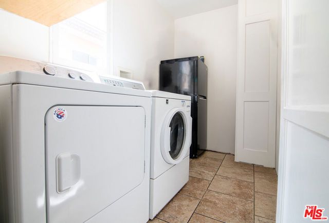 8828 Alcott Street, Los Angeles, CA 90035