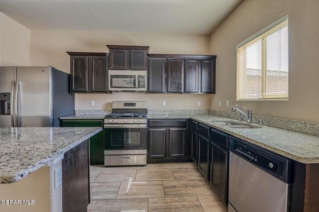 13636 Ness Avenue, Horizon City, TX 79928