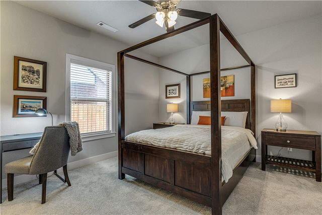 2630 E Bayside Xing, Fayetteville, AR 72703