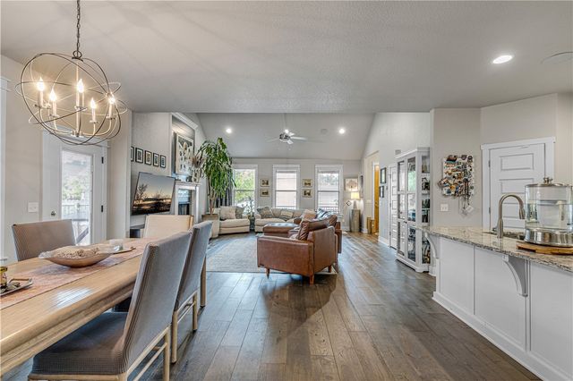 2630 E Bayside Xing, Fayetteville, AR 72703