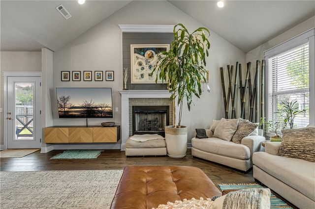 2630 E Bayside Xing, Fayetteville, AR 72703