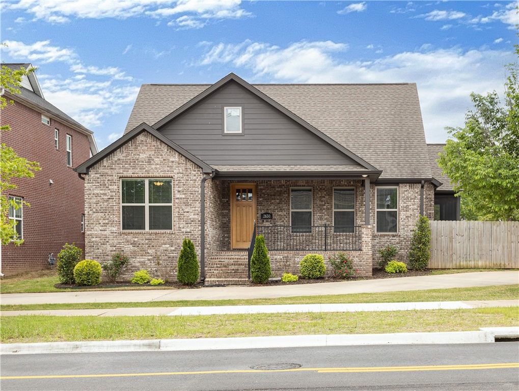 2630 E Bayside Xing, Fayetteville, AR 72703