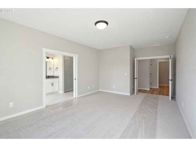 135 E AIREDALE Ave, La Center, WA 98629