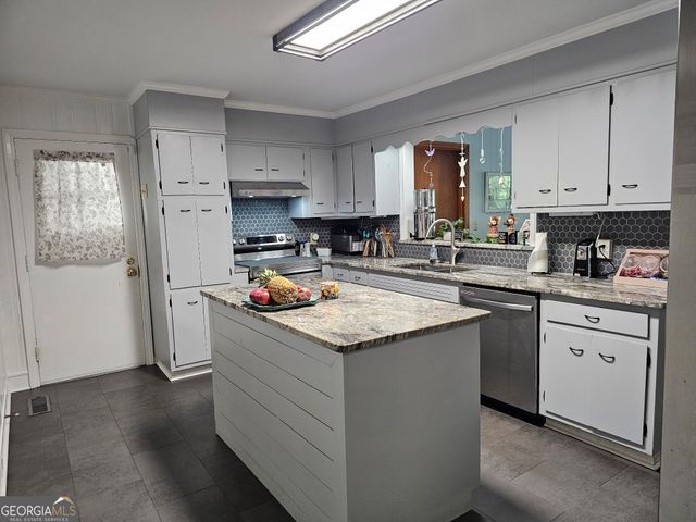 700 Brookwood Drive, Thomaston, GA 30286