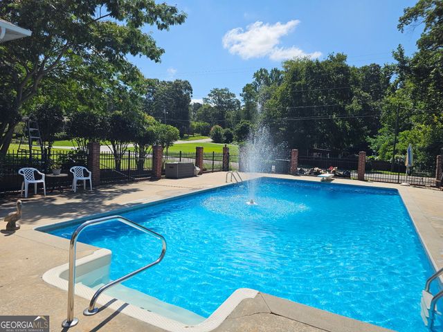 700 Brookwood Drive, Thomaston, GA 30286