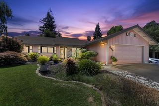1902 McLaren Dr, Roseville, CA 95661