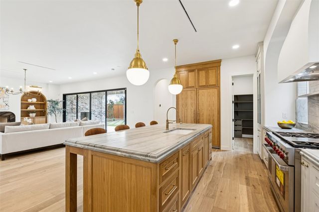 6860 Southridge Drive, Dallas, TX 75214