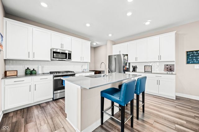 4231 Viewforth Lane, Bargersville, IN 46106