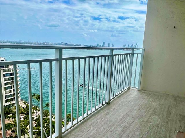 770 Claughton Island Dr 2105, Miami, FL 33131