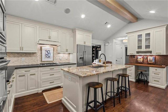 751 Channing Drive NW, Atlanta, GA 30318