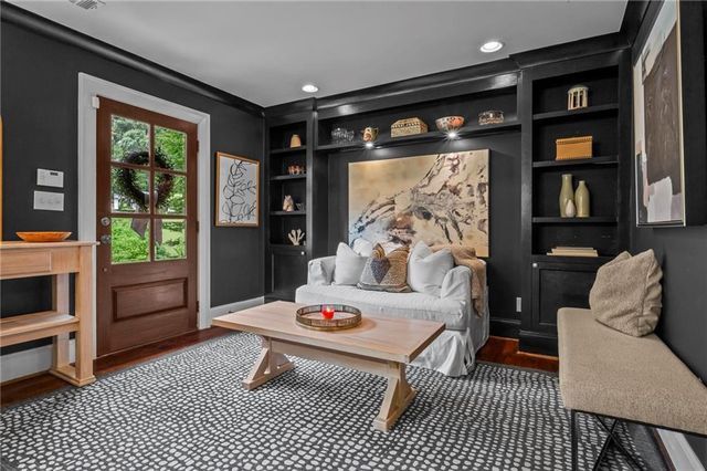 751 Channing Drive NW, Atlanta, GA 30318