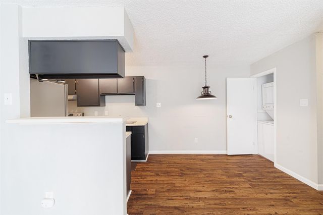 2750 Holly Hall Street 1216, Houston, TX 77054