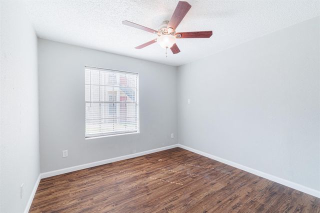 2750 Holly Hall Street 1216, Houston, TX 77054