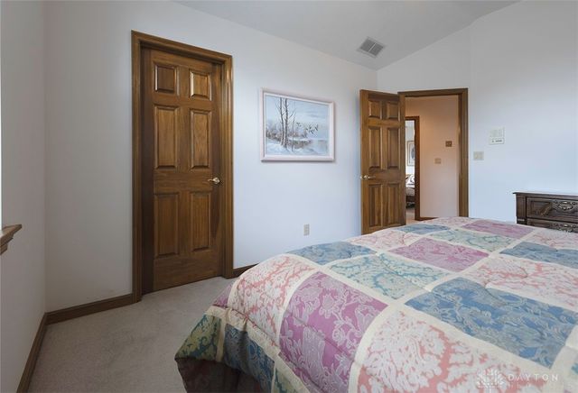8 Berwick Court, Miamisburg, OH 45342