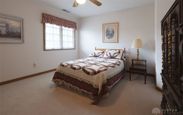8 Berwick Court, Miamisburg, OH 45342