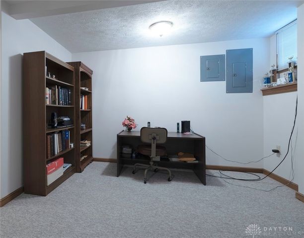 8 Berwick Court, Miamisburg, OH 45342