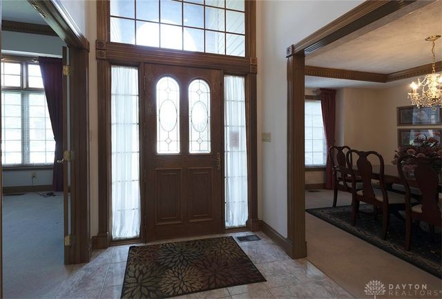 8 Berwick Court, Miamisburg, OH 45342