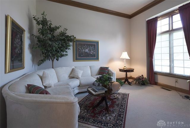 8 Berwick Court, Miamisburg, OH 45342