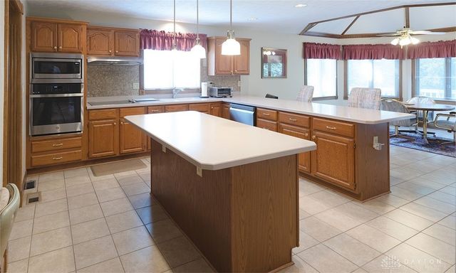 8 Berwick Court, Miamisburg, OH 45342