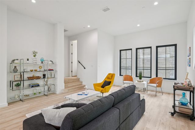 1775 Novela Way, Dallas, TX 75215