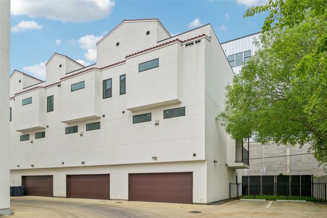 1775 Novela Way, Dallas, TX 75215