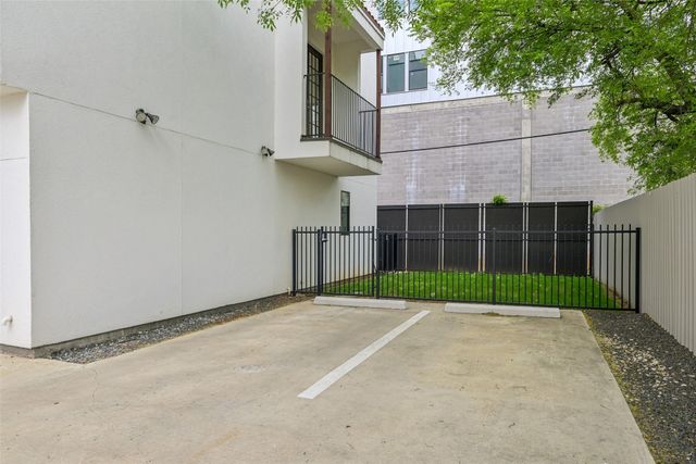1775 Novela Way, Dallas, TX 75215