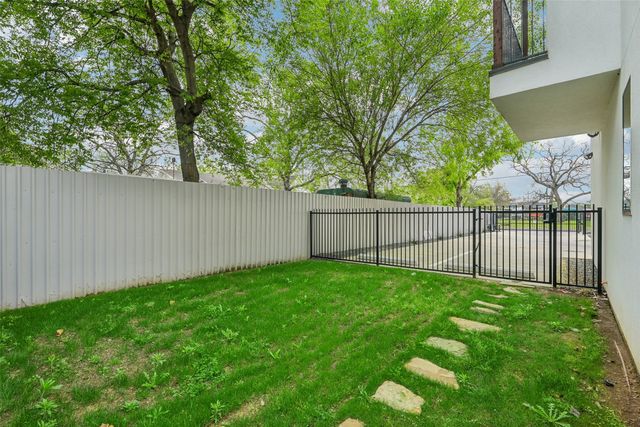 1775 Novela Way, Dallas, TX 75215