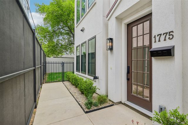 1775 Novela Way, Dallas, TX 75215