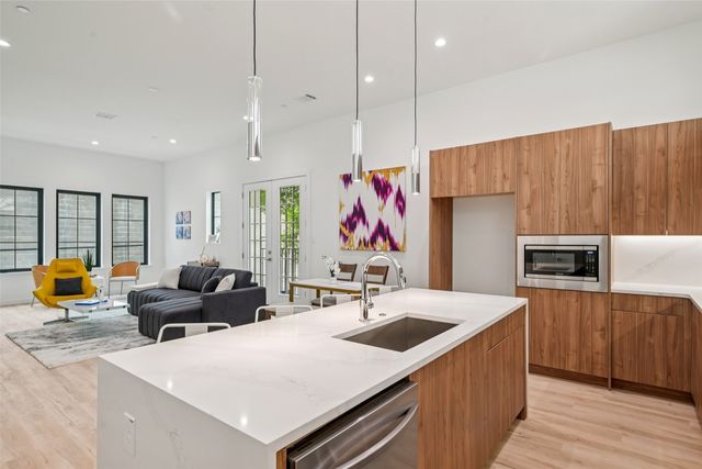 1775 Novela Way, Dallas, TX 75215