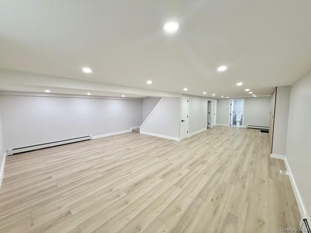 109 Nassau Drive, Albertson, NY 11507