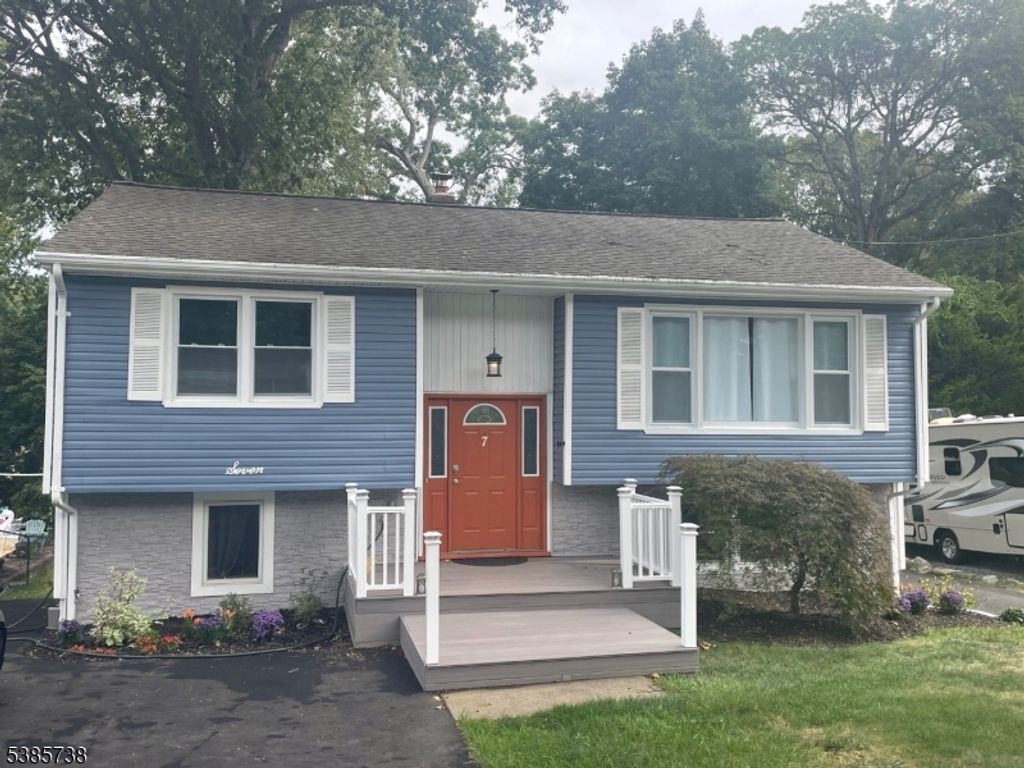 7 Oakland Ave, Rockaway Twp., NJ 07866