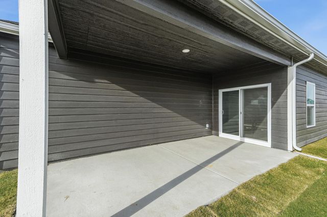355 N Woodstone St, Derby, KS 67037