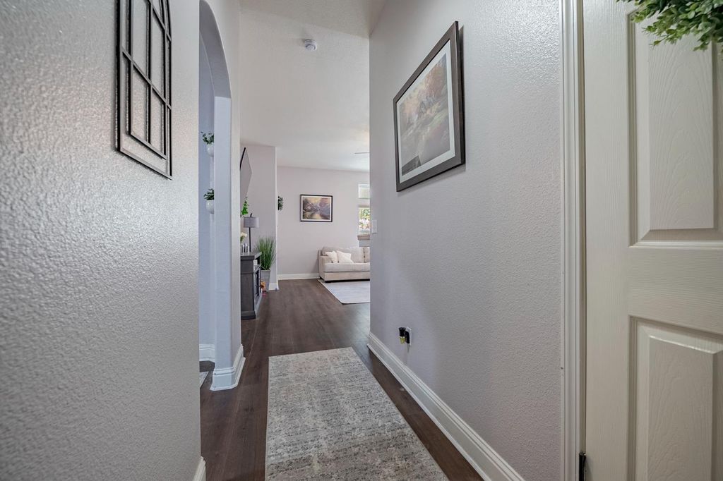 Image 16 of property listing at 2657 Peanut, Madera, CA 93637