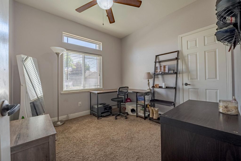 Image 30 of property listing at 2657 Peanut, Madera, CA 93637