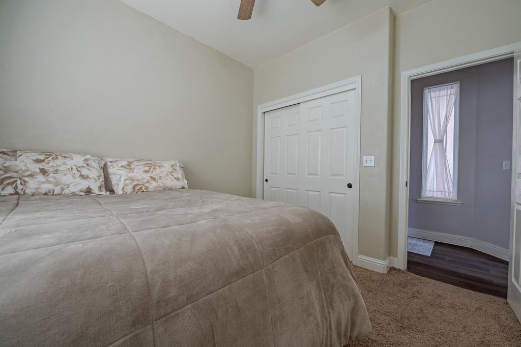 Image 32 of property listing at 2657 Peanut, Madera, CA 93637