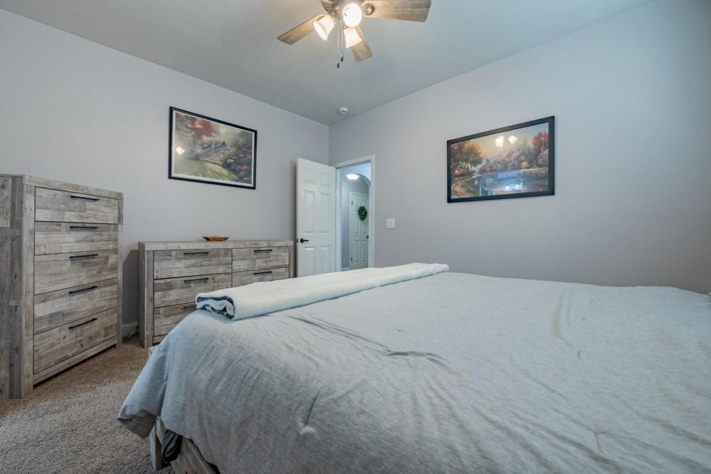 Image 36 of property listing at 2657 Peanut, Madera, CA 93637