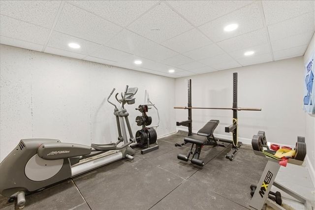 7 Lawrence Cir, Medfield, MA 02052