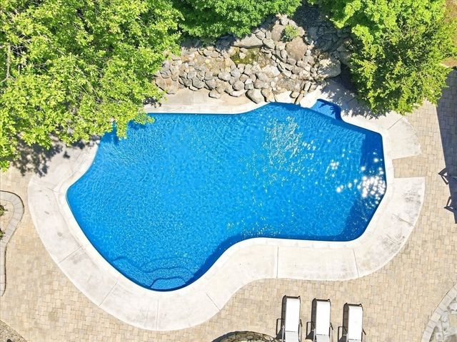 7 Lawrence Cir, Medfield, MA 02052