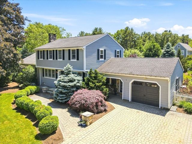 7 Lawrence Cir, Medfield, MA 02052