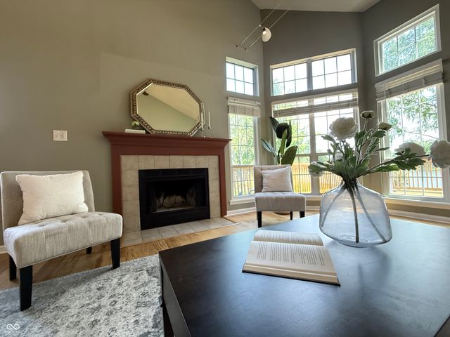 2829 Somerset Bay, Indianapolis, IN 46240