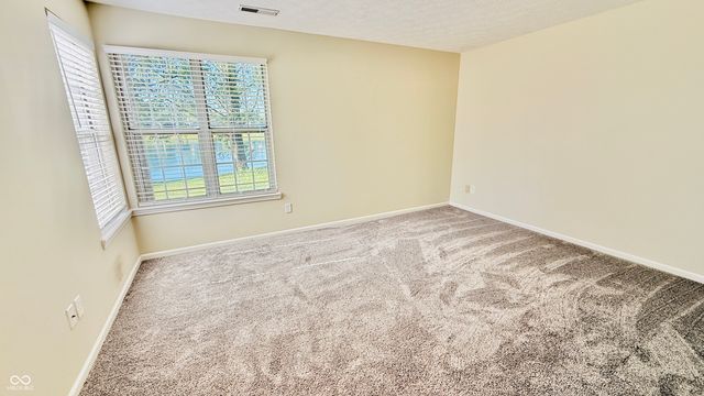 2829 Somerset Bay, Indianapolis, IN 46240