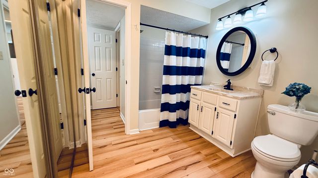2829 Somerset Bay, Indianapolis, IN 46240