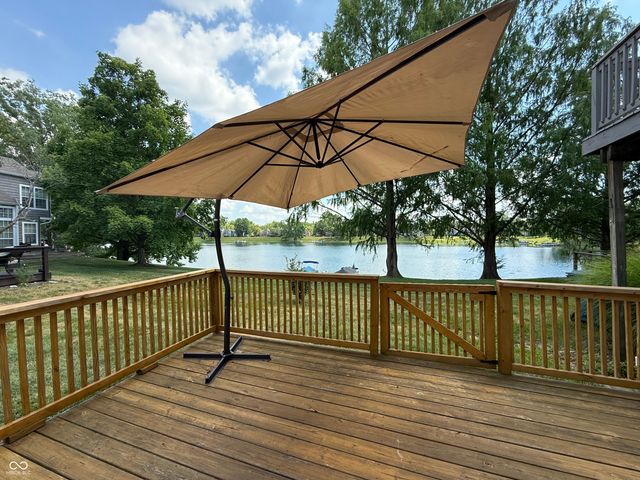 2829 Somerset Bay, Indianapolis, IN 46240