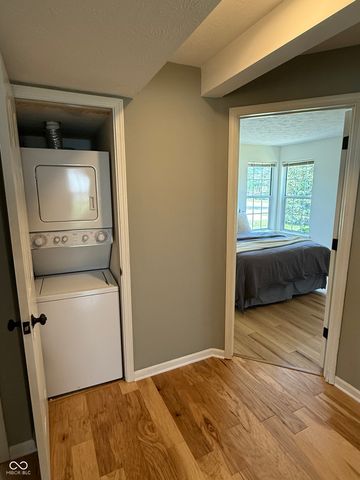 2829 Somerset Bay, Indianapolis, IN 46240