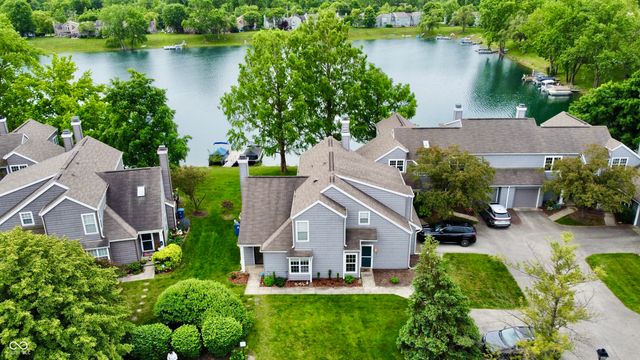 2829 Somerset Bay, Indianapolis, IN 46240