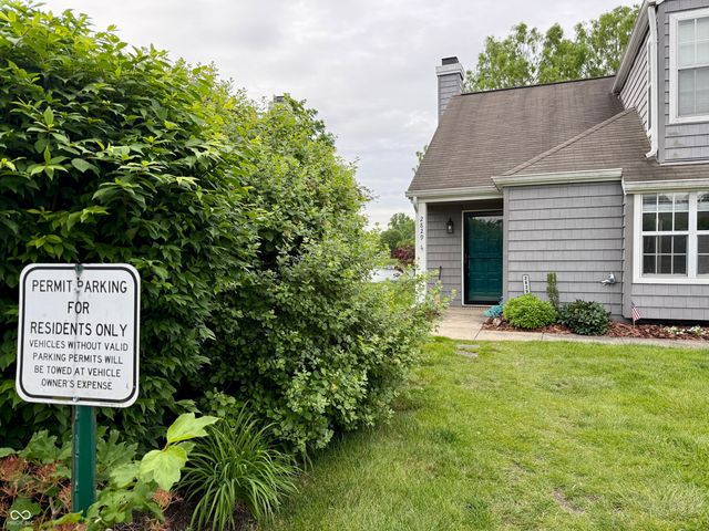 2829 Somerset Bay, Indianapolis, IN 46240