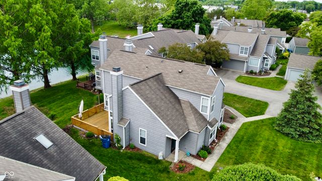 2829 Somerset Bay, Indianapolis, IN 46240