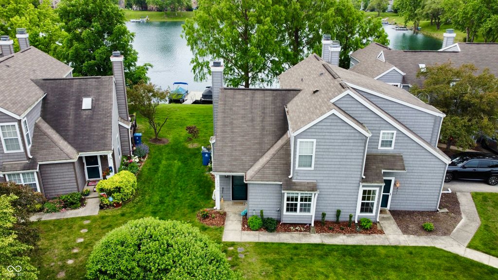 2829 Somerset Bay, Indianapolis, IN 46240